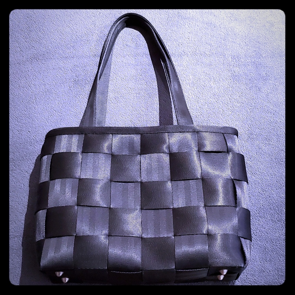 Harvey's seatbelt tote